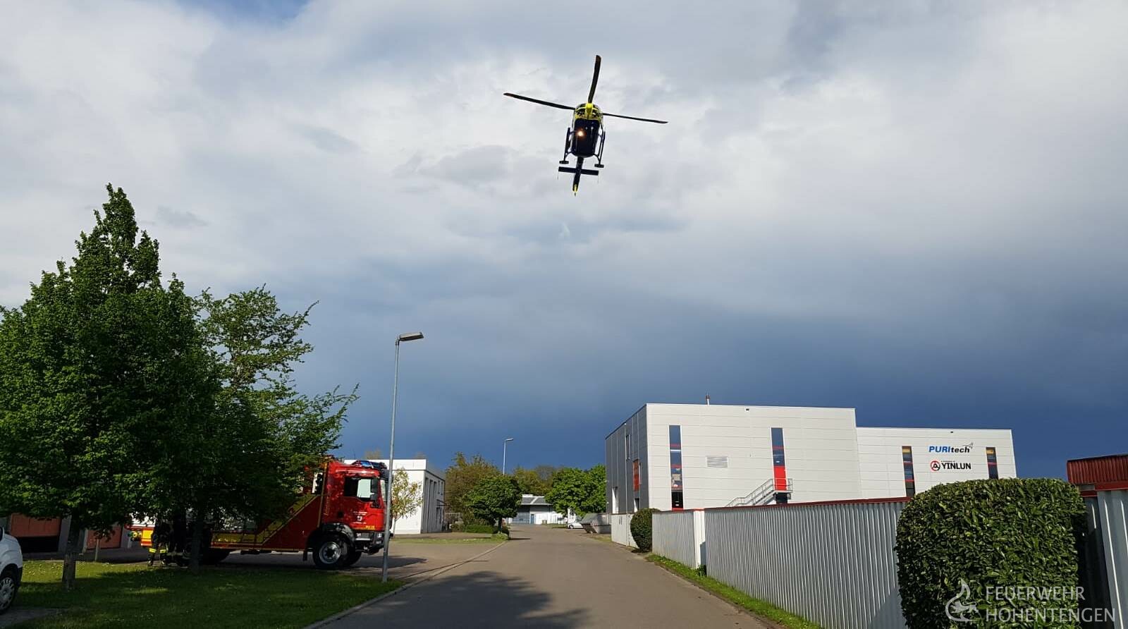 Hubschrauberlandung vor dem Gerätehaus Hohentengen