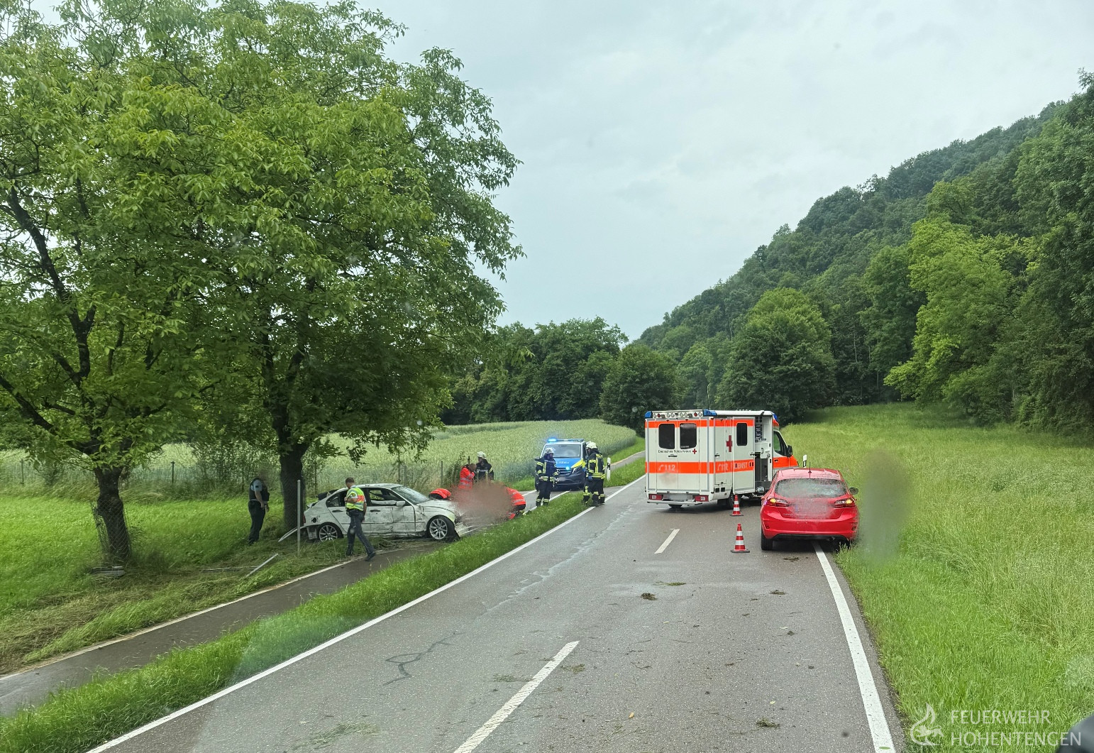 Verkehrsunfall Auto vs Baum