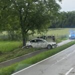 Verkehrsunfall Auto vs Baum