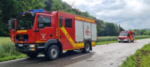 Verkehrsunfall Auto vs Baum